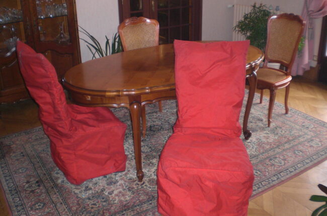 housse de protection chaise à Saint Melaine sur Aubance près de Angers 49000 dans le Maine-et-Loire dans les pays de la Loire